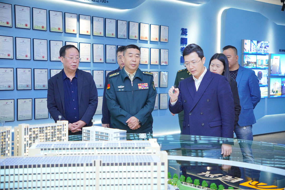 东莞市委常委张彬一行莅临ag亚娱走访调研，，，，，问需问计助企业发展